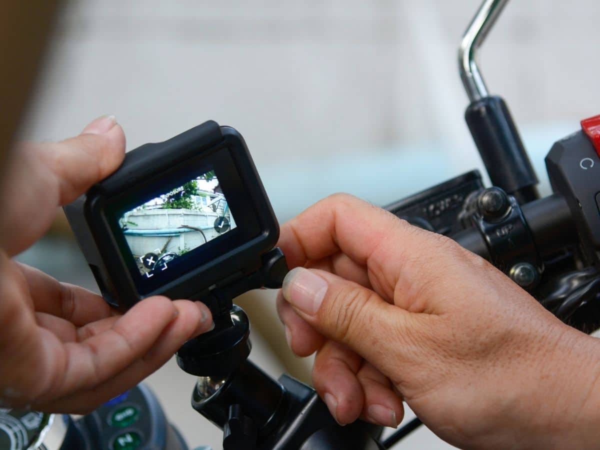 Comment installer une caméra embarquée sur votre moto