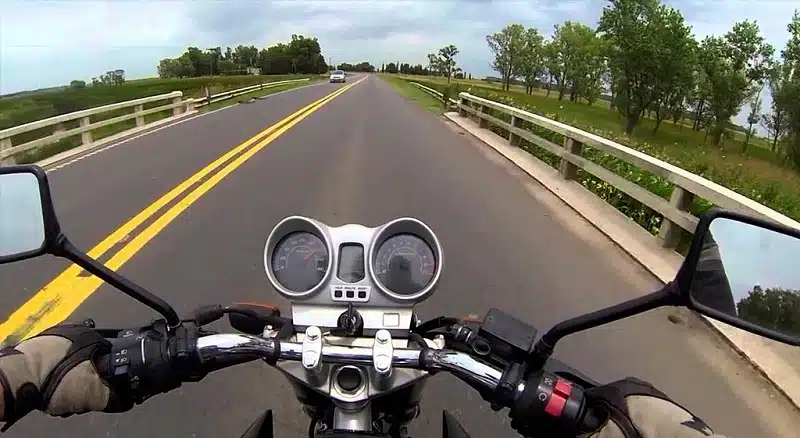 Comment installer une caméra embarquée sur votre moto